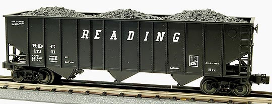 Lionel 6-17111 Reading Three bay Hopper with Coal Load Standard 'O'